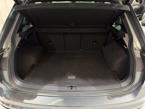 Volkswagen Tiguan 2.0 TSI R-Line Tech SUV 5dr Petrol DSG 4Motion Euro 6 (s/s) (230 ps) 25