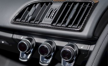 Audi R8 V10 Plus Spyder 18