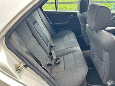Mercedes-Benz C Class 1.8 C180 Elegance 4dr 18