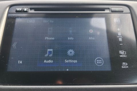 Honda HR-V 1.5 I-VTEC SE LOOK! JUST 49000 MILES! 4 MAIN DEALER SERVICES  25