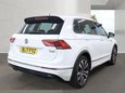 Volkswagen Tiguan 2.0 TDI BlueMotion Tech R-Line DSG 4Motion Euro 6 (s/s) 5dr 6