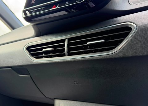 Volkswagen ID.3 Pro Performance 58kWh Life Hatchback 5dr Electric Auto (204 ps) 21