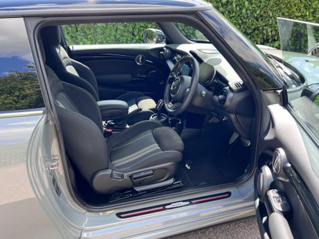 Mini Hatch 2.0 Cooper S Sport Steptronic Euro 6 (s/s) 3dr 64