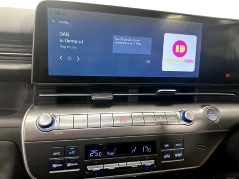 Hyundai KONA 65.4kWh Ultimate SUV 5dr Electric Auto (218 ps) Air Con - Alloy Wheels - Bl 18