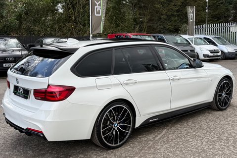 BMW 3 Series 320D XDRIVE M SPORT SHADOW EDITION TOURING -PAN ROOF -PRO MEDIA -APPLE CARP 6