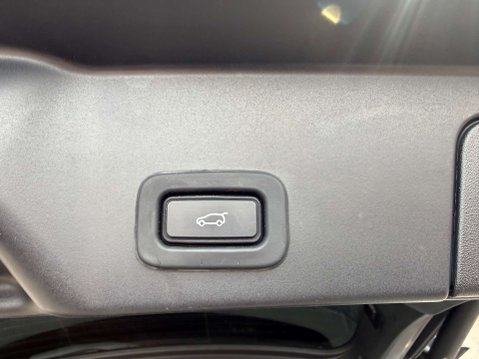 Land Rover Range Rover Evoque 2.0 Range Rover Evoque First Edition D Auto 4WD 5dr 21