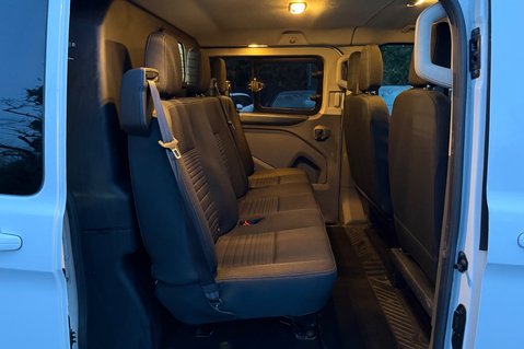 Ford Transit Custom 300 LIMITED DCIV L1 H1 6 SEATER - APPLE CARPLAY -HEATED SEATS/SCREEN 6