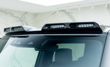 Land Rover Defender 90 V8 P525 Urban 29