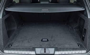 Land Rover Range Rover Sport P440e Dynamic SE 27