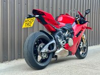 Ducati Panigale V4 1.1 Panigale V4 S 35
