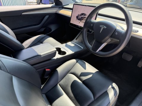 Tesla Model 3 Saloon 4dr Electric Auto RWD (241 bhp) 2