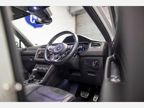 Volkswagen Tiguan 2.0 TDI R-Line Tech DSG 4Motion Euro 6 (s/s) 5dr 18
