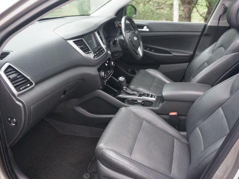 Hyundai TUCSON 2.0 CRDi Premium SE Auto 4WD Euro 6 5dr 35
