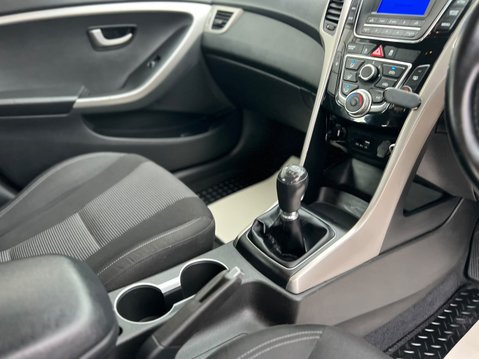 Hyundai i30 CRDI S BLUE DRIVE 45