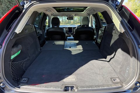 Volvo XC60 RECHARGE T8 ULTIMATE DARK AWD -PLUG IN HYBRID - VAT Q -PAN ROOF  59