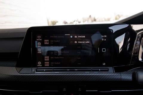 Volkswagen Golf R-LINE TSI 25