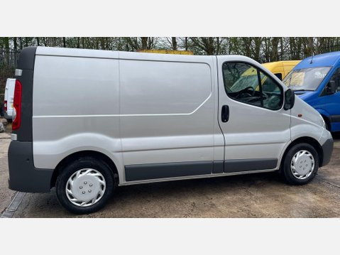 Vauxhall Vivaro 2.0 2700 CDTi FWD L1 4dr 8