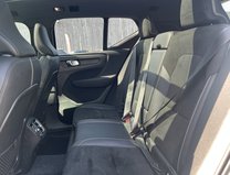 Volvo XC40 1.5 T3 R-Design SUV 5dr Petrol Auto Euro 6 (s/s) (163 ps) 19
