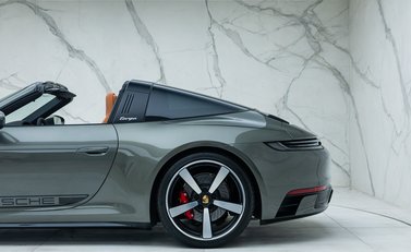 Porsche 911 Targa 4S (992) 44