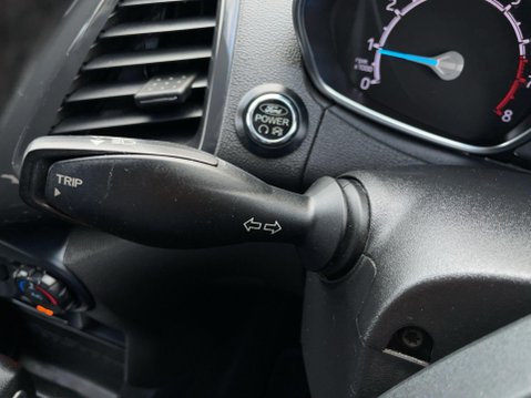 Ford Ecosport 1.5 Titanium Powershift 2WD Euro 5 5dr 34
