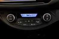 Toyota Yaris VVT-I ICON TECH 31