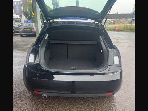 Audi A1 1.6 TDI Sport Euro 5 (s/s) 3dr 32