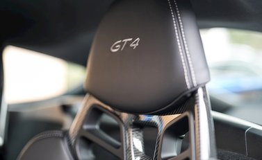 Porsche Cayman GT4 17