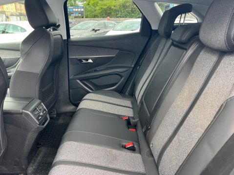 Peugeot 3008 1.2 PureTech Allure EAT Euro 6 (s/s) 5dr 30