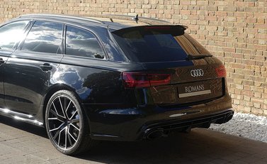 Audi RS6 Avant Performance 9