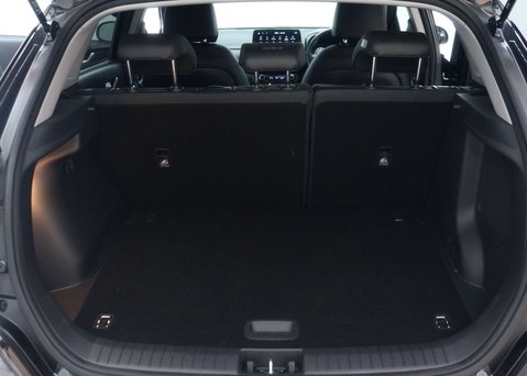 Hyundai KONA 1.6 h-GDi Ultimate SUV 5dr Petrol Hybrid DCT Euro 6 (s/s) (141 ps) 54