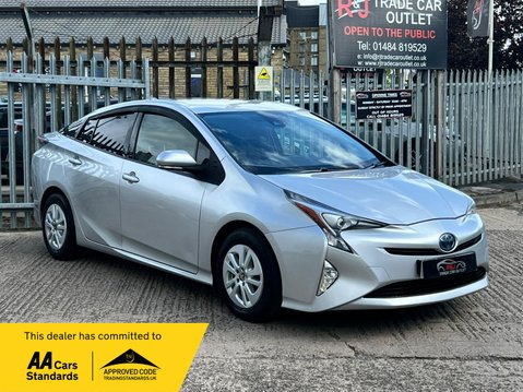 Toyota Prius VVT-I ACTIVE 1