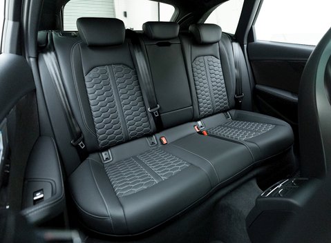 Audi RS4 Avant Carbon Black 13