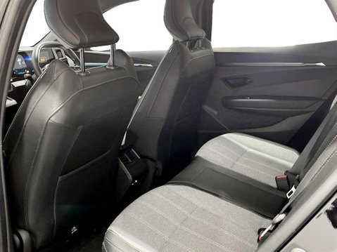 Renault Megane E-Tech 60kWh iconic Hatchback 5dr Electric Auto (optimum charge) (220 ps) 1 Owner 20
