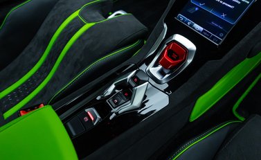 Lamborghini Huracan Tecnica 25