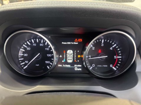 Land Rover Range Rover Evoque 2.2 Range Rover Evoque Pure eD4 4x2 5dr 48