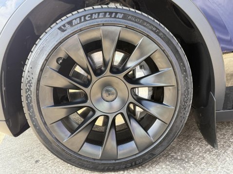 Tesla Model Y (Dual Motor) Long Range SUV 5dr Electric Auto 4WDE (384 bhp) 17