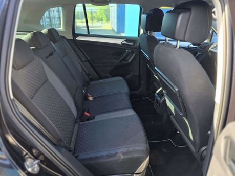 Volkswagen Tiguan 2.0 TDI SE Navigation SUV 5dr Diesel DSG Euro 6 (s/s) (150 ps) 16