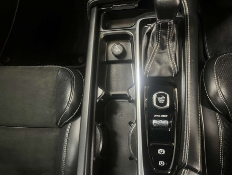 Volvo V90 2.0 V90 R-Design D4 Auto 5dr 22