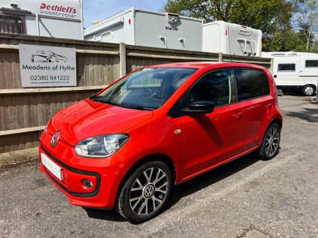 Volkswagen Up 1.0 GROOVE UP 5Dr 8
