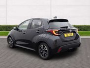 Toyota Yaris 1.5 Yaris Design HEV CVT 5dr 3