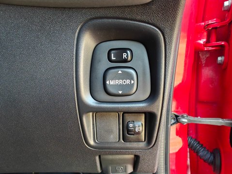Toyota Aygo VVT-I X-PLAY X-SHIFT 36