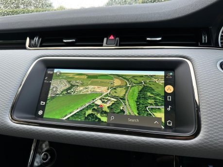 Land Rover Range Rover Evoque 1.5 P300e 12.2kWh R-Dynamic S Auto 4WD Euro 6 (s/s) 5dr 30