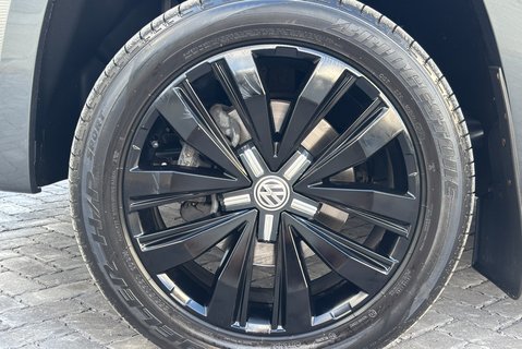Volkswagen Amarok V6 258 Tdi DSG Aventura Black Edition 4Motion with Roller Shutter 34