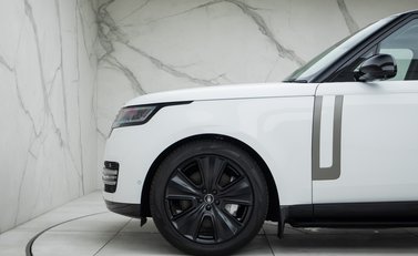 Land Rover Range Rover P440e SE 33