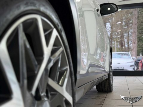 Hyundai KONA 1.6 h-GDi Premium DCT Euro 6 (s/s) 5dr 13