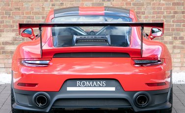 Porsche 911 (991) GT2 RS 5