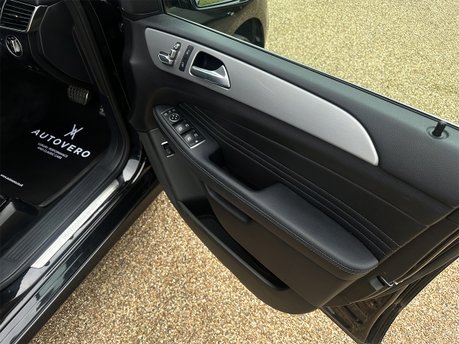 Mercedes-Benz GLE GLE 250 D 4MATIC AMG LINE 74