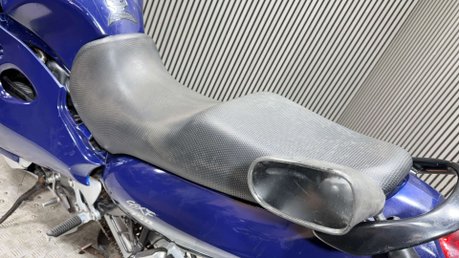 Suzuki GSX 1999 ONLY 24K RUNNING CLASSIC PROJECT BIKE 750CC 12