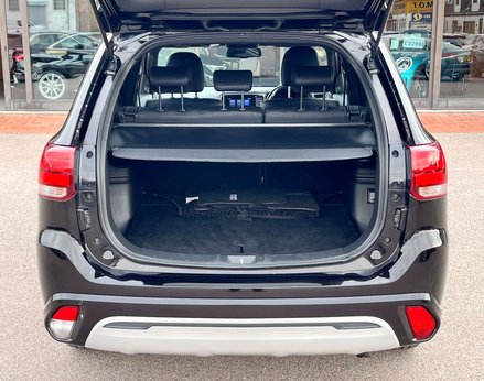 Mitsubishi Outlander 2.4 Outlander Dynamic PHEV CVT 4WD 5dr 76
