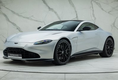 Aston Martin V8 Vantage 
